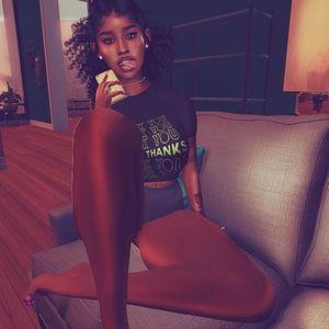 Meet your Posher, Lea